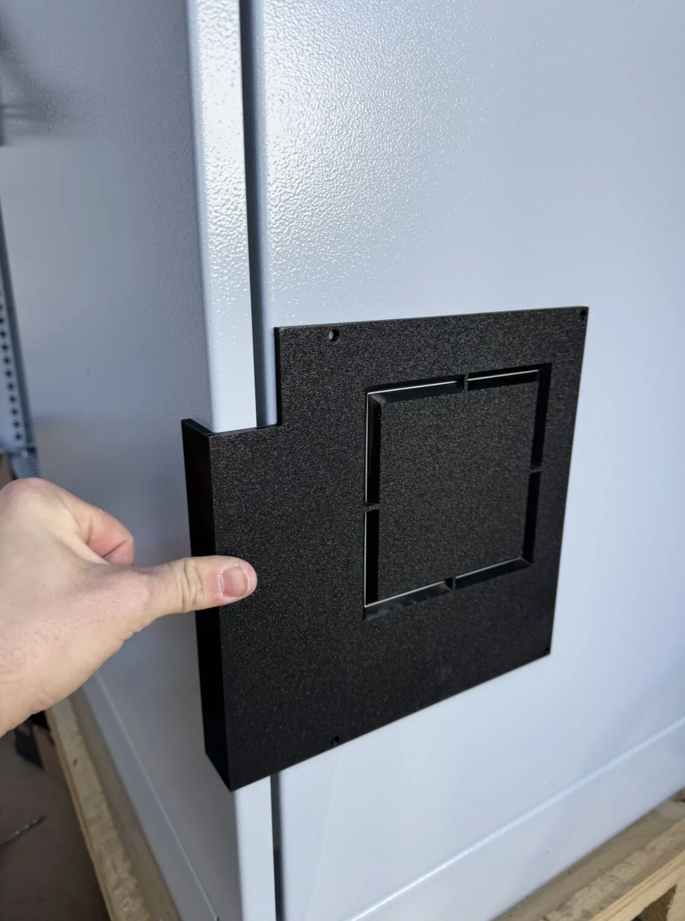 3D-Schablone spart Montagezeit im Schaltschrankbau – Industrielle Referenz
